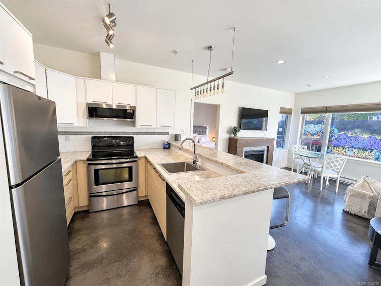 201-848 Mason Street, Victoria, BC, V8T 0A4 - 7