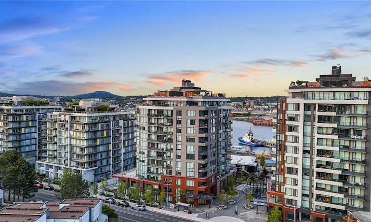 908-369 Tyee Road