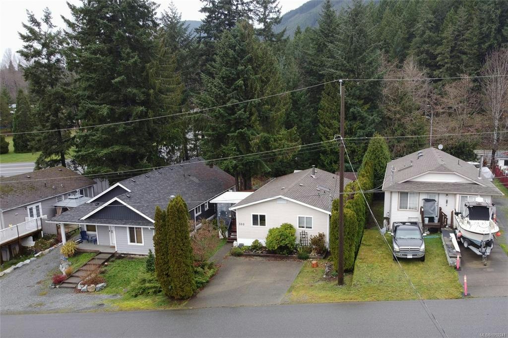 300 Lake Park Road, Lake Cowichan, BC, V0R 2G0 - 2