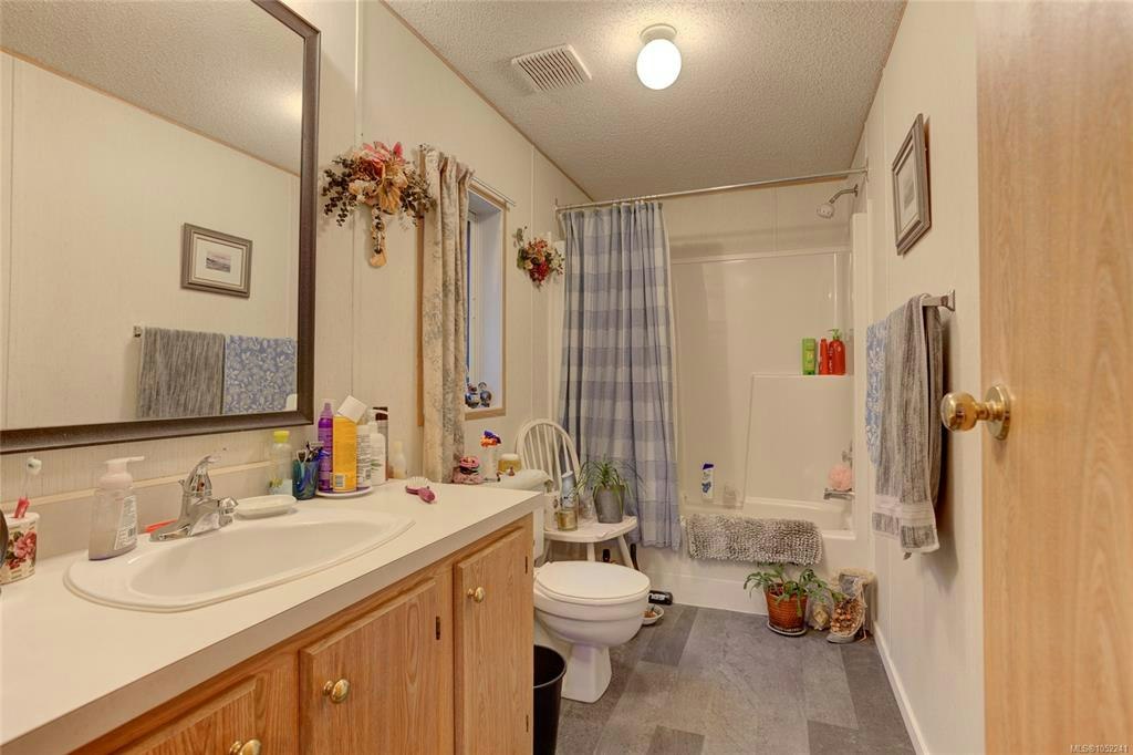300 Lake Park Road, Lake Cowichan, BC, V0R 2G0 - 23