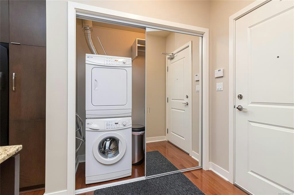 302-1395 Bear Mountain Pkwy, Langford, BC, V9B 0E1 - 27