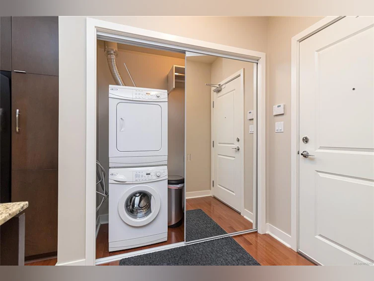 302-1395 Bear Mountain Pkwy, Langford, BC, V9B 0E1 - 27