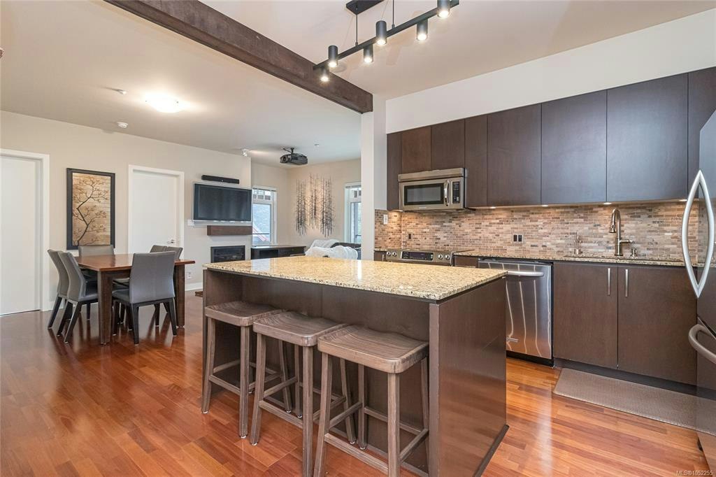 302-1395 Bear Mountain Pkwy, Langford, BC, V9B 0E1 - 5