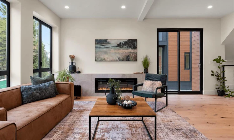 2-2215 Greenlands Road