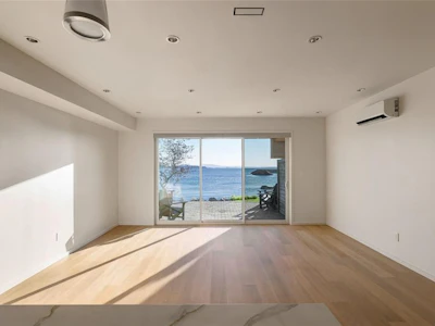 2-2525 Rothesay Avenue - 4