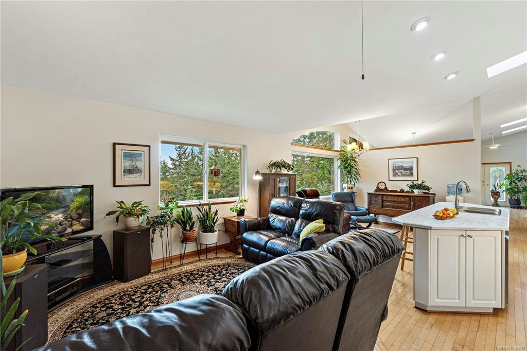 1990 Rena Road, Nanoose, BC, V9P 9B1 - 21