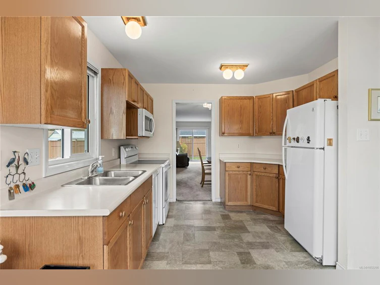 113-240 E Stanford Avenue, Parksville, BC, V9P 2K8 - 4
