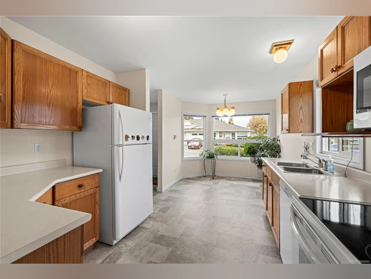 113-240 E Stanford Avenue, Parksville, BC, V9P 2K8 - 16