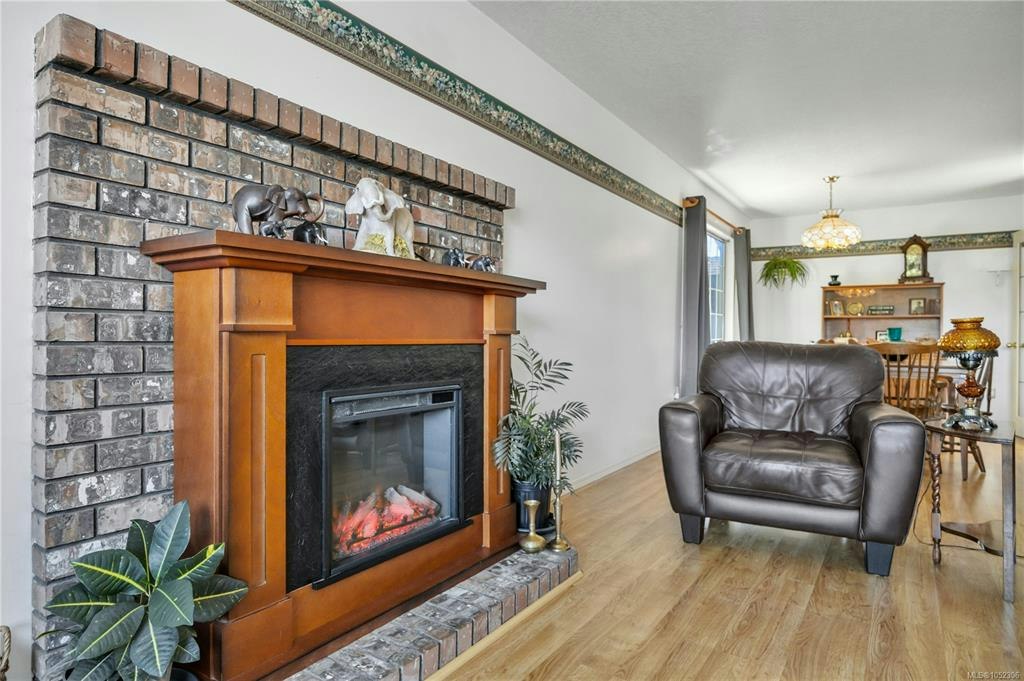 702 Forsyth Avenue, Parksville, BC, V9P 1E7 - 7