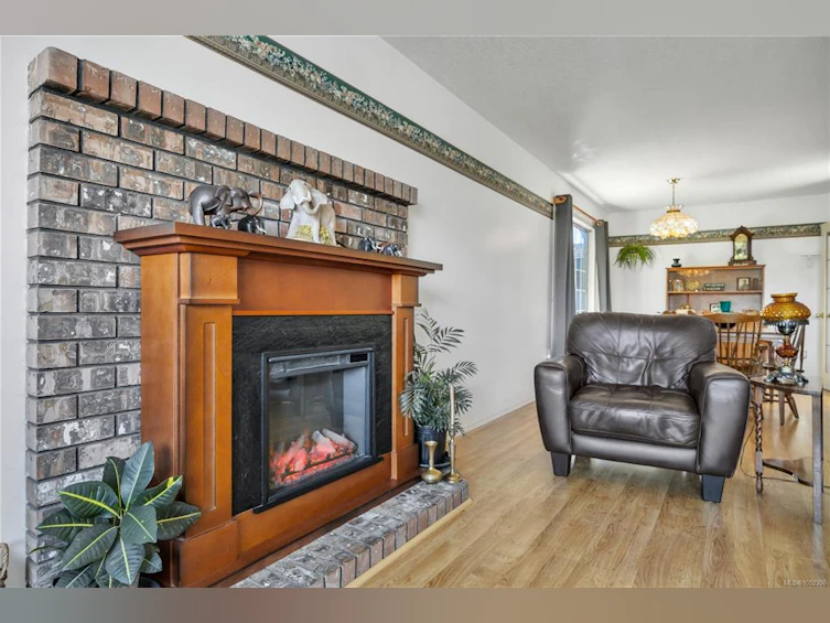 702 Forsyth Avenue, Parksville, BC, V9P 1E7 - 7