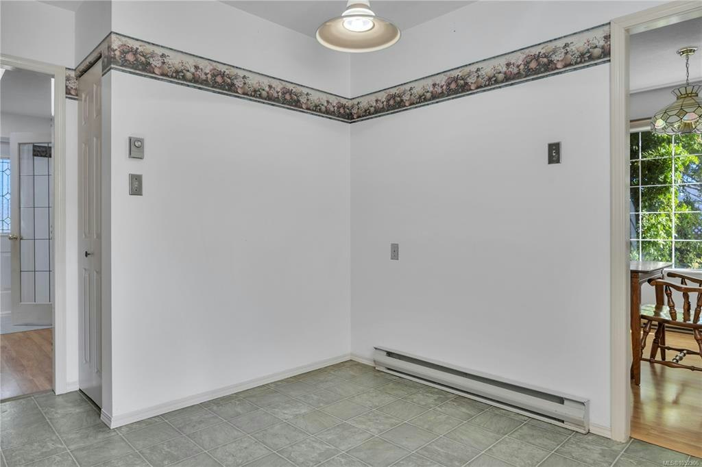 702 Forsyth Avenue, Parksville, BC, V9P 1E7 - 16