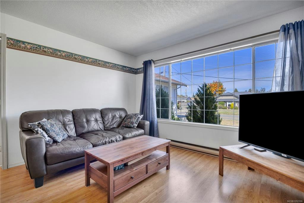 702 Forsyth Avenue, Parksville, BC, V9P 1E7 - 10