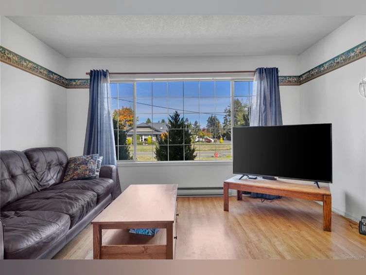 702 Forsyth Avenue, Parksville, BC, V9P 1E7 - 9