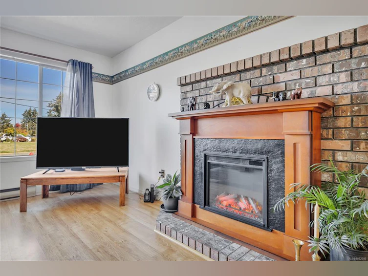 702 Forsyth Avenue, Parksville, BC, V9P 1E7 - 8