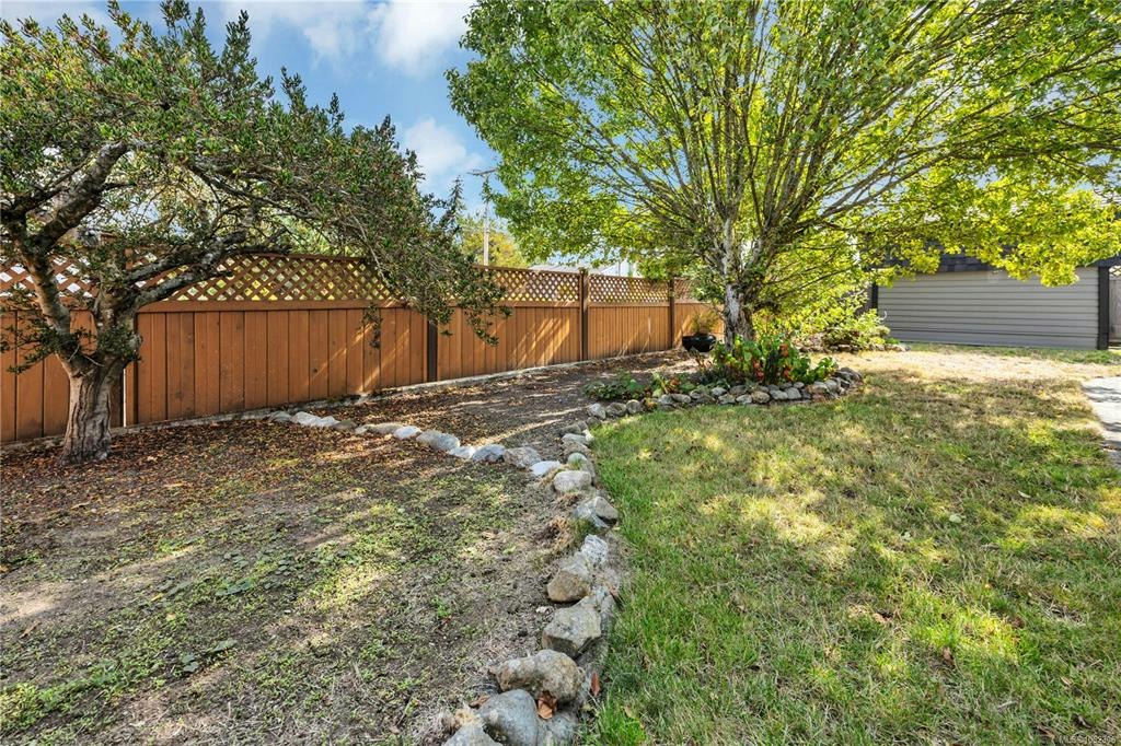 702 Forsyth Avenue, Parksville, BC, V9P 1E7 - 35
