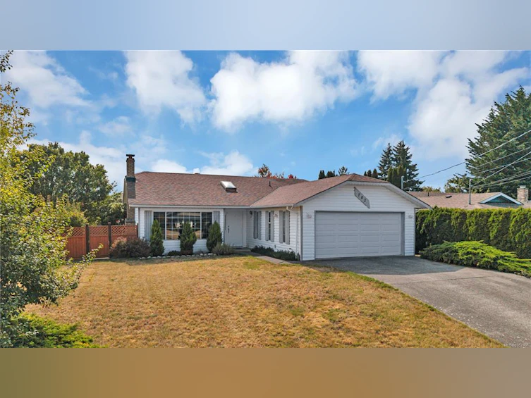702 Forsyth Avenue, Parksville, BC, V9P 1E7 - 2