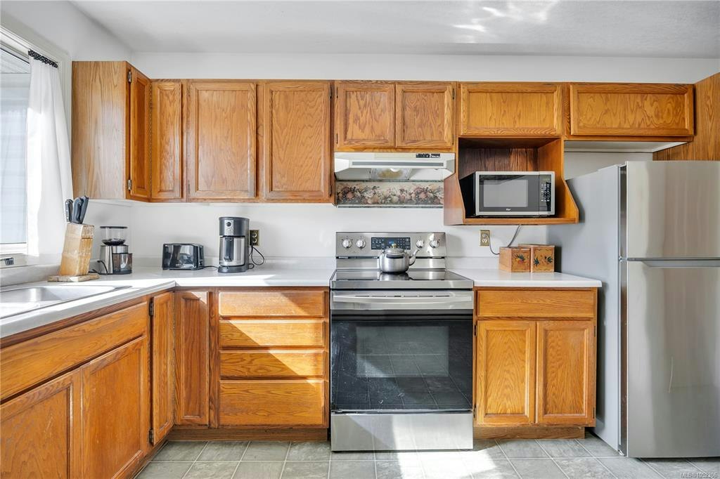 702 Forsyth Avenue, Parksville, BC, V9P 1E7 - 13