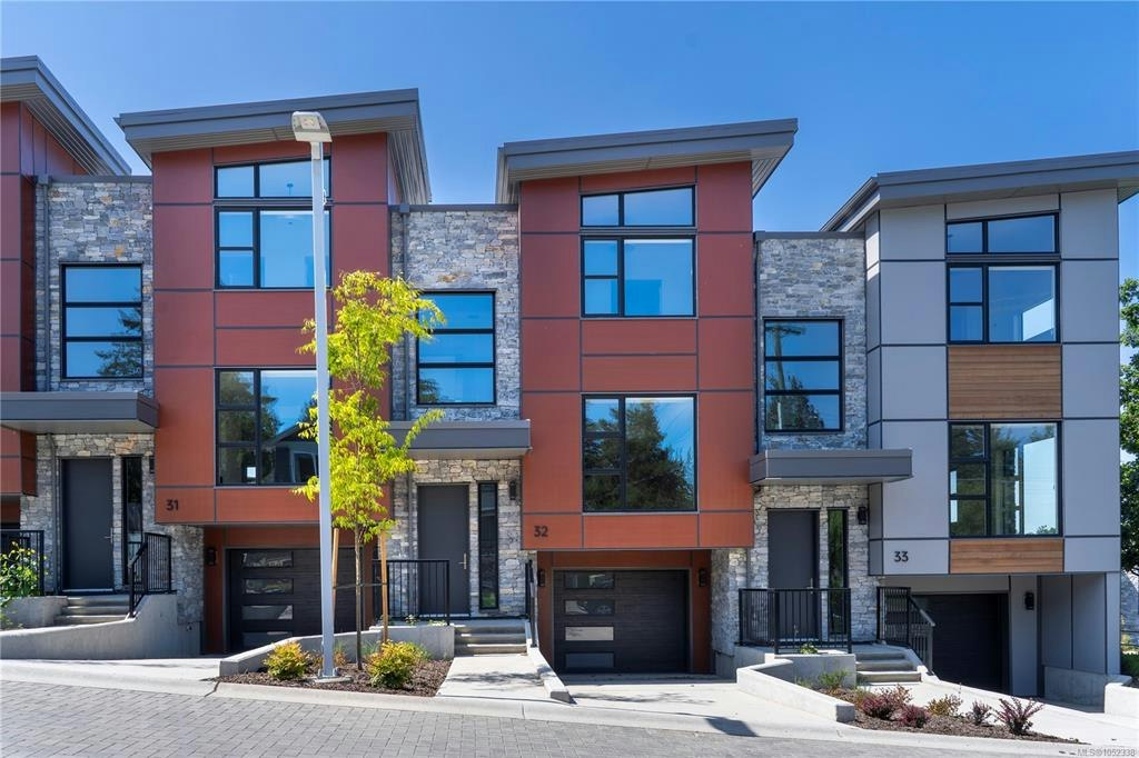 32-4253 Dieppe Road, Saanich, BC, V8X 2N2