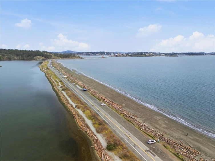 31-3352 Ryder Hesjedal Way, Colwood, BC - 20