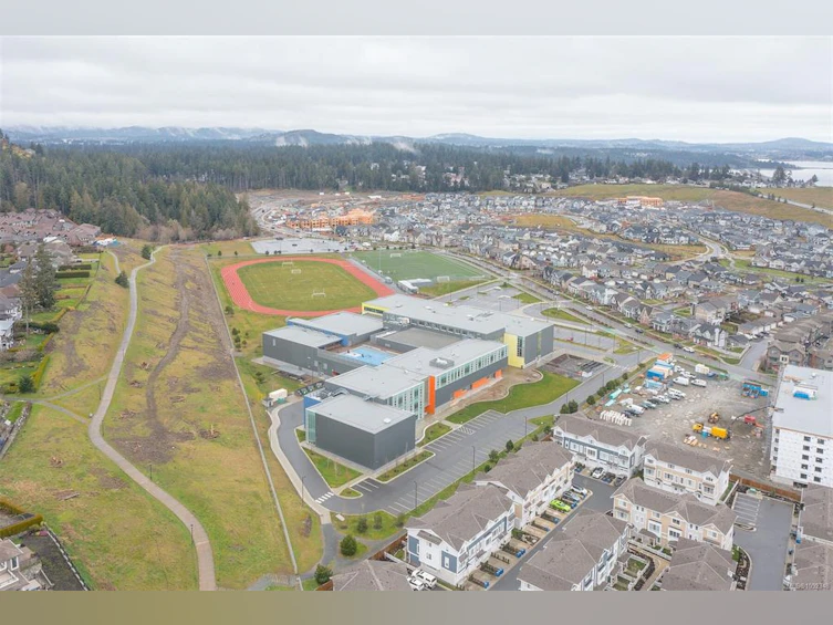 31-3352 Ryder Hesjedal Way, Colwood, BC - 8