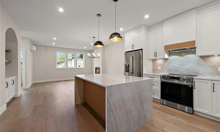 103-954 Preston Way