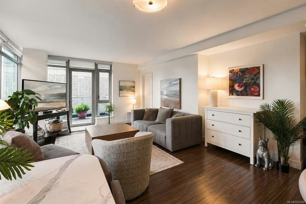 204-838 Broughton Street, Victoria, BC, V8W 1E4 - 4