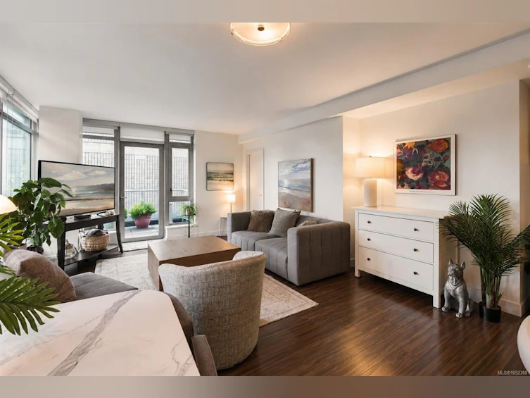 204-838 Broughton Street, Victoria, BC, V8W 1E4 - 4