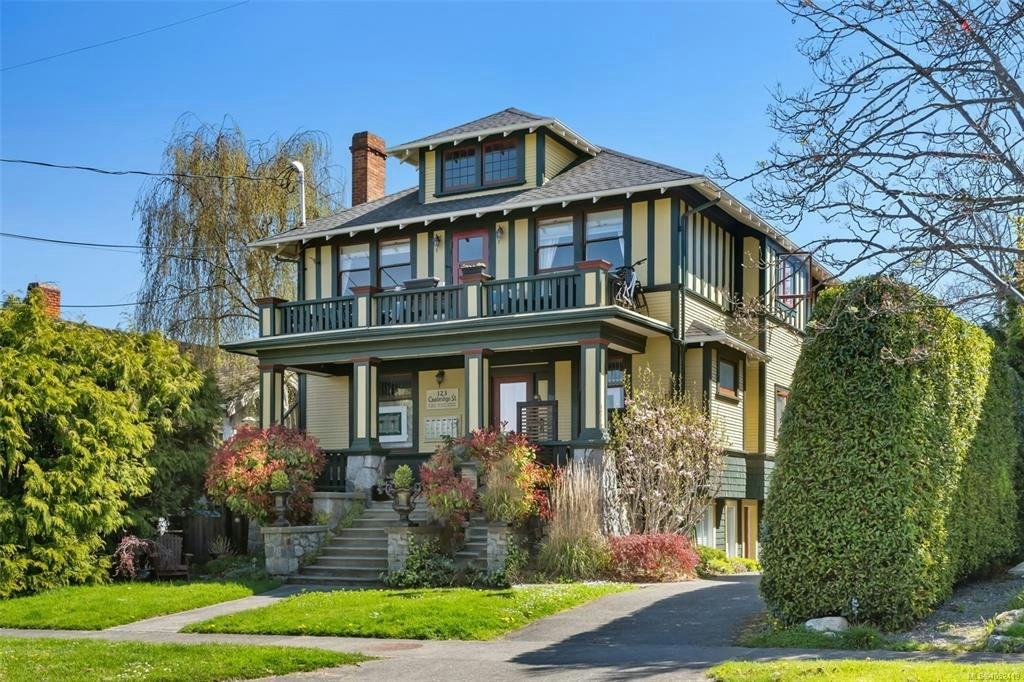 123 Cambridge Street, Victoria, BC, V8V 4B1
