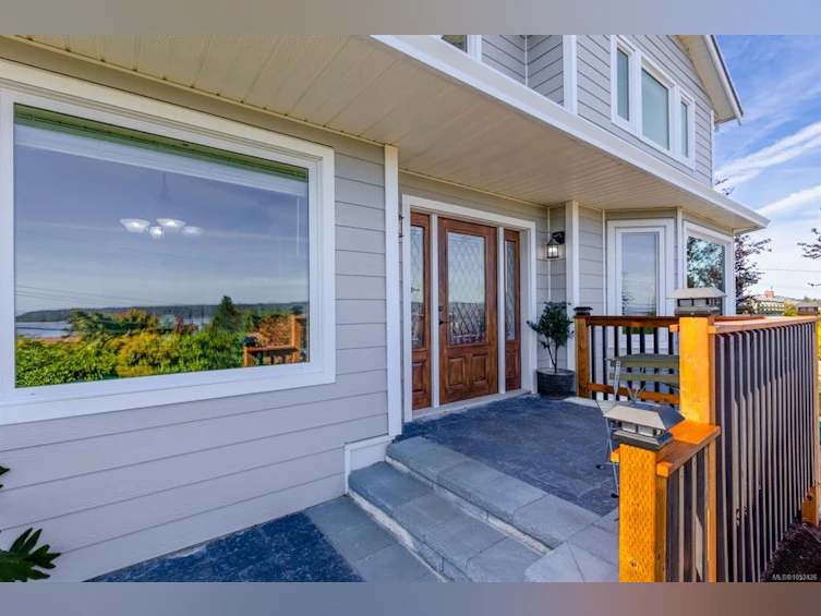 392 Carnegie Street, Campbell River, BC, V9W 2J5 - 2