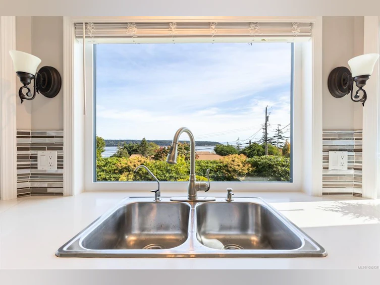 392 Carnegie Street, Campbell River, BC, V9W 2J5 - 11