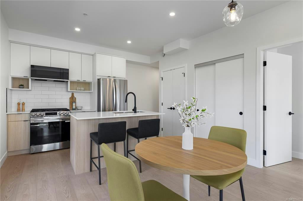327-2629 Millstream Road - 3