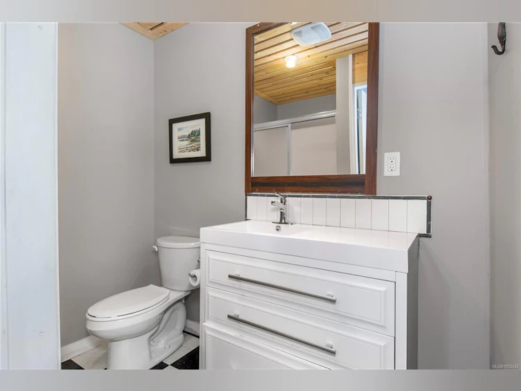 2978 South Island Highway, Campbell River, BC, V9W 1C8 - 37