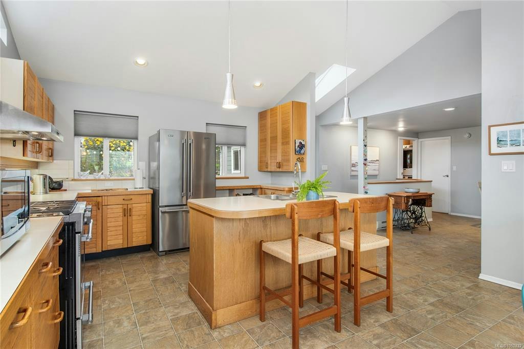 2978 South Island Highway, Campbell River, BC, V9W 1C8 - 13