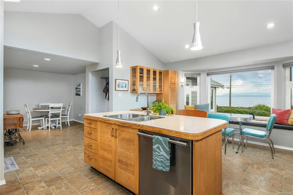 2978 South Island Highway, Campbell River, BC, V9W 1C8 - 14