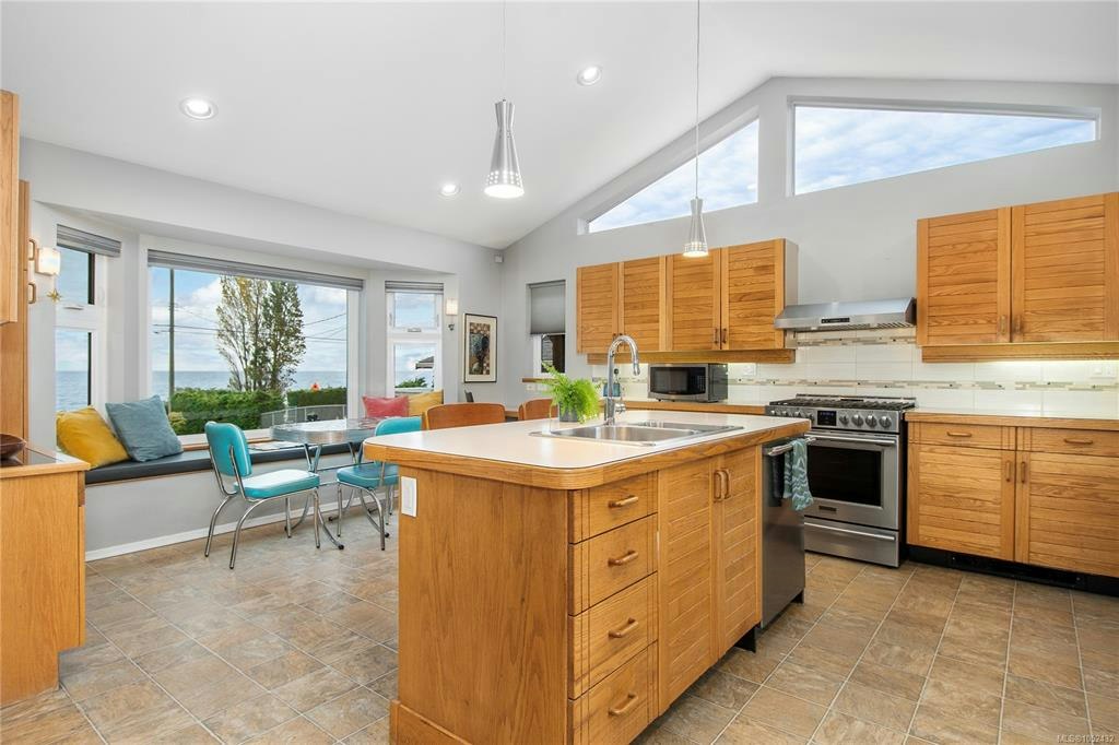 2978 South Island Highway, Campbell River, BC, V9W 1C8 - 11