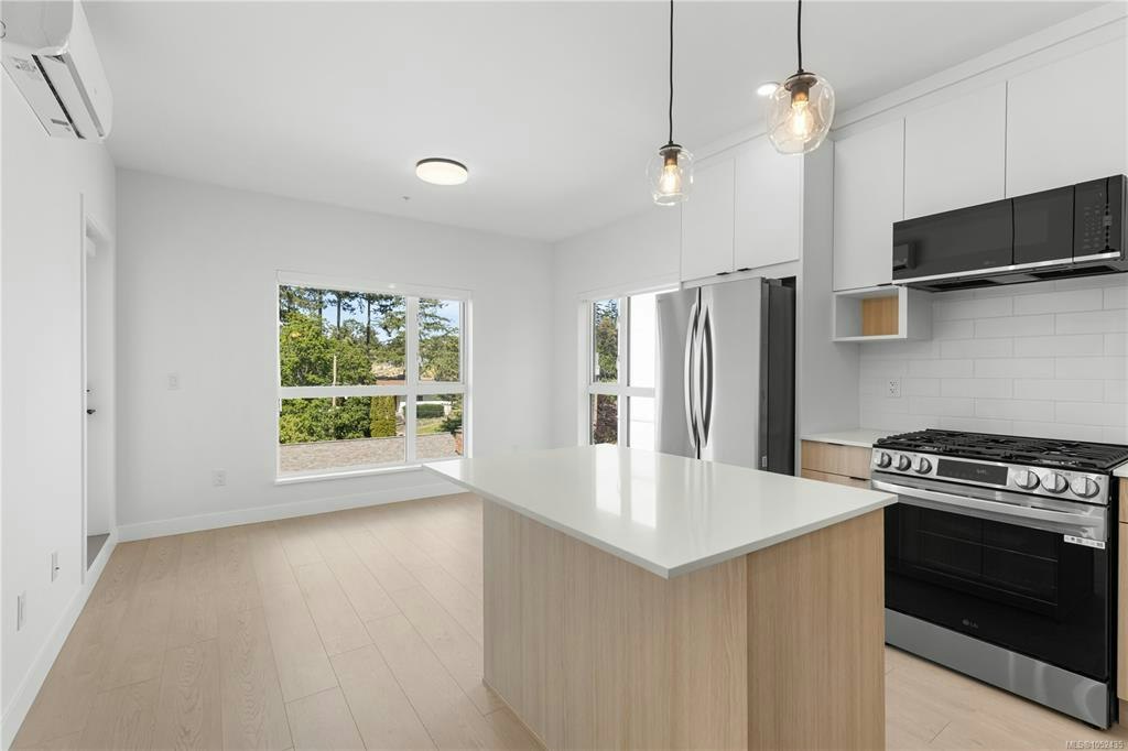 617-2629 Millstream Road - 5