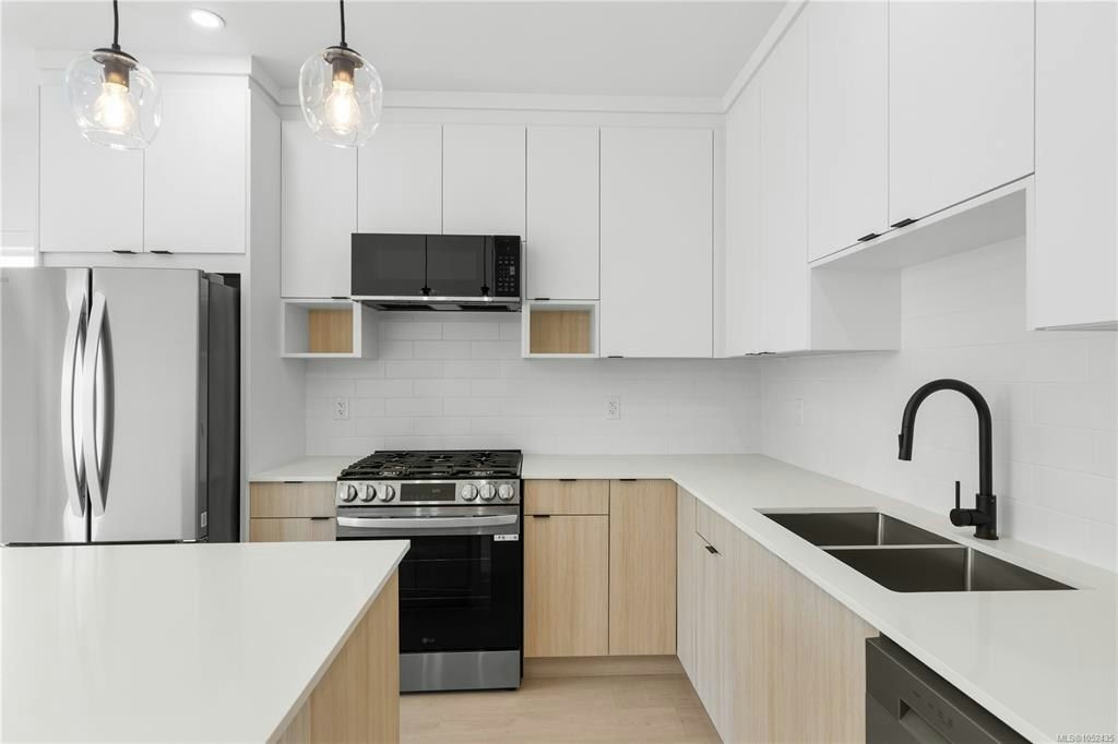 617-2629 Millstream Road - 4