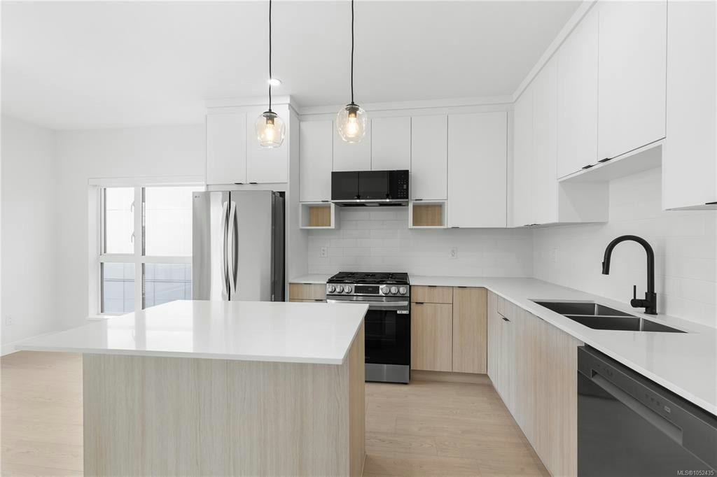 617-2629 Millstream Road - 2