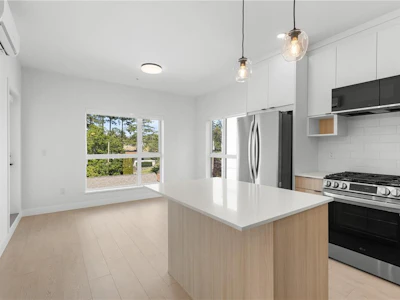 317-2629 Millstream Road - 5