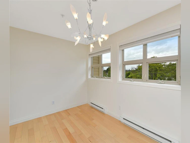 301-1694 Cedar Hill Cross Road, Saanich, BC, V8P 2P7 - 11