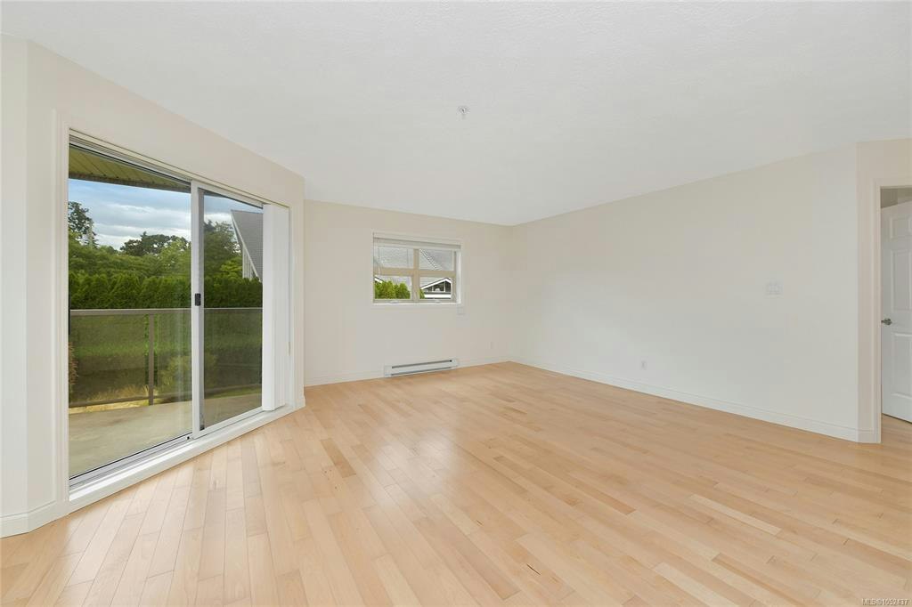 301-1694 Cedar Hill Cross Road, Saanich, BC, V8P 2P7 - 5