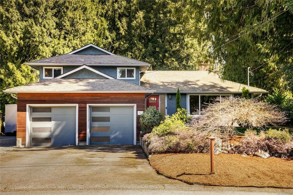 6429 Rodolph Road, Central Saanich, BC, V8Z 5W3