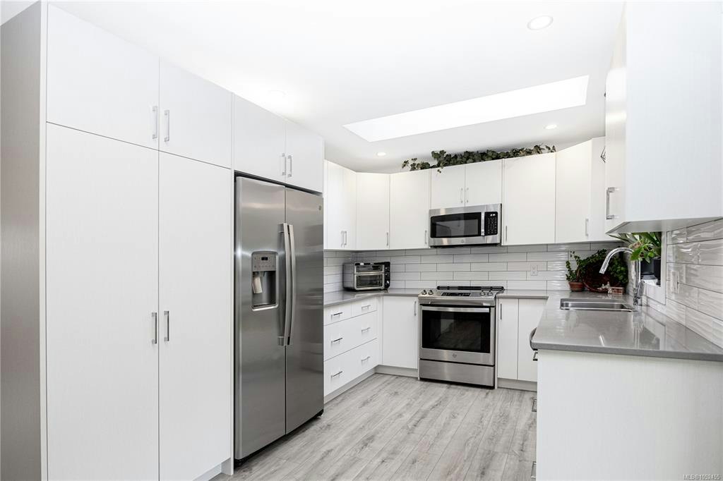 32 Oregon Road, Campbell River, BC, V9W 5T1 - 2