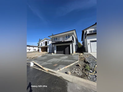 905 Old Victoria Road - 2
