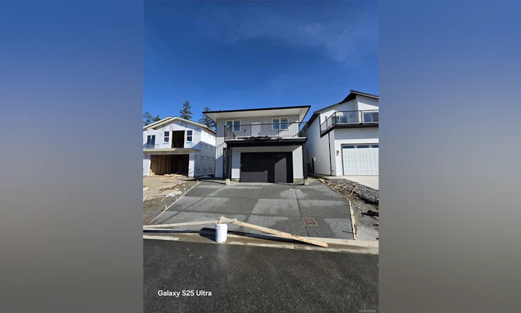 905 Old Victoria Road
