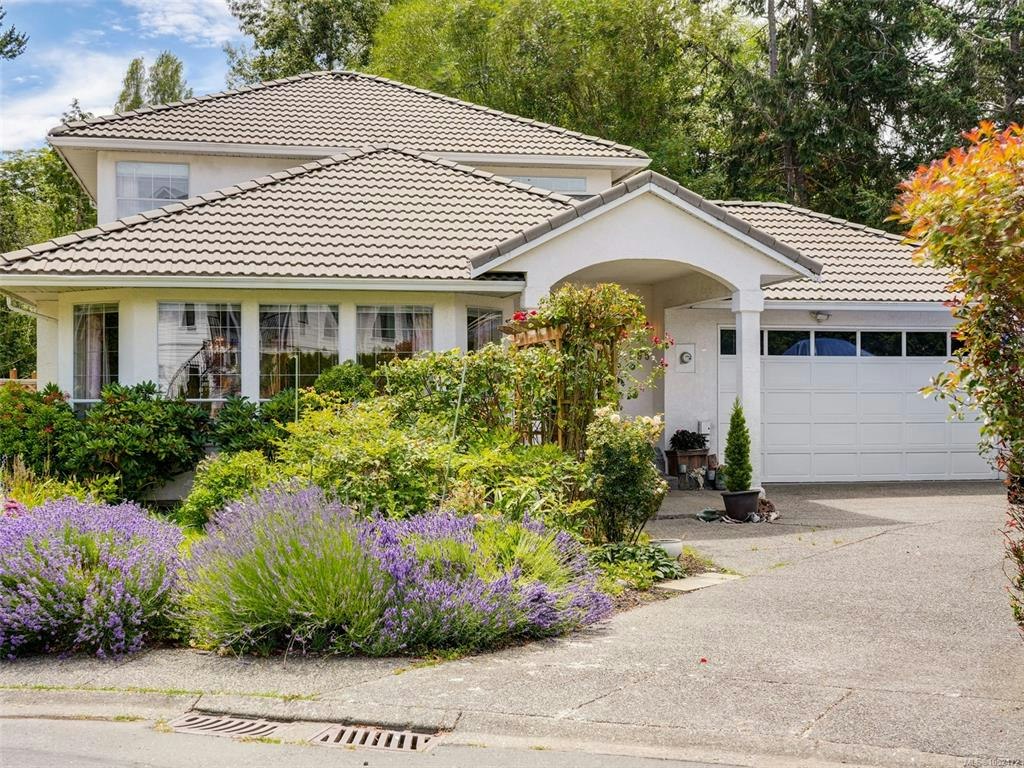 1395 Epsom Close, Saanich, BC, V8P 5S8