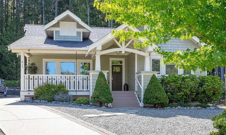 817 Swettenham Place