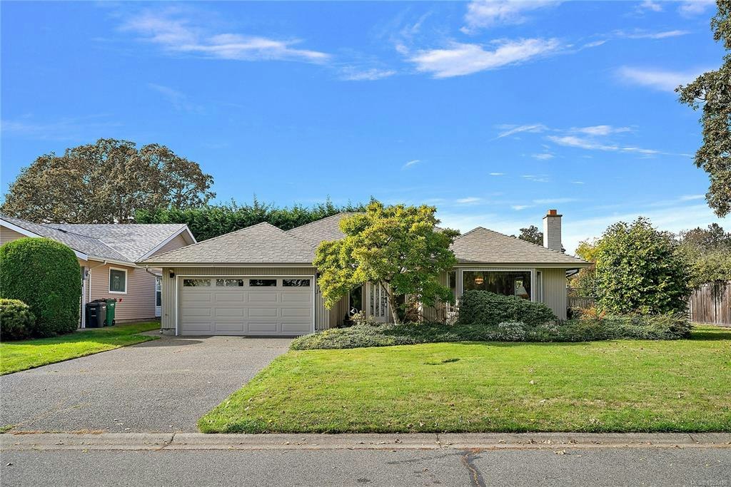 3998 Hopesmore Drive, Saanich, BC, V8N 6A3 - 28