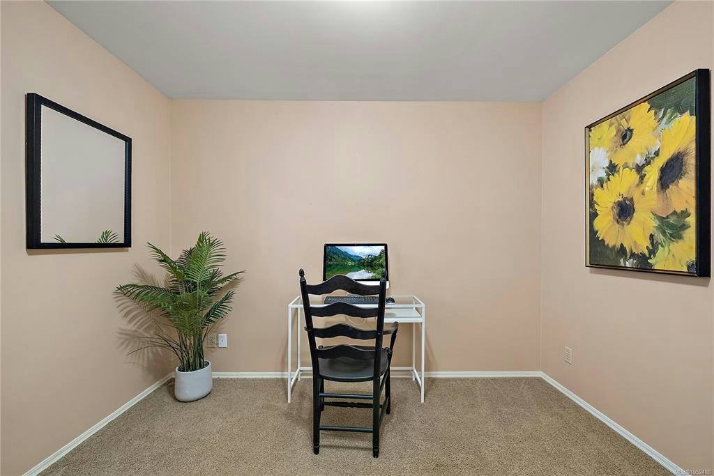 3998 Hopesmore Drive, Saanich, BC, V8N 6A3 - 18