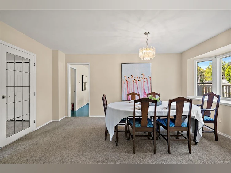 3998 Hopesmore Drive, Saanich, BC, V8N 6A3 - 5